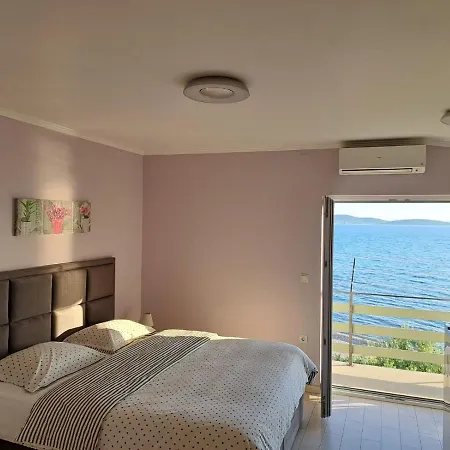 Apartment Children's Paradise Sukošan