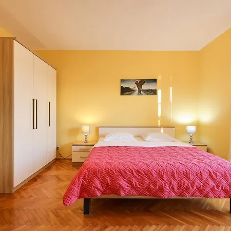 Children's Paradise Apartment Sukošan