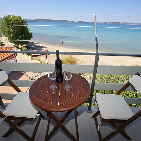 Sea La Vie Apartment *